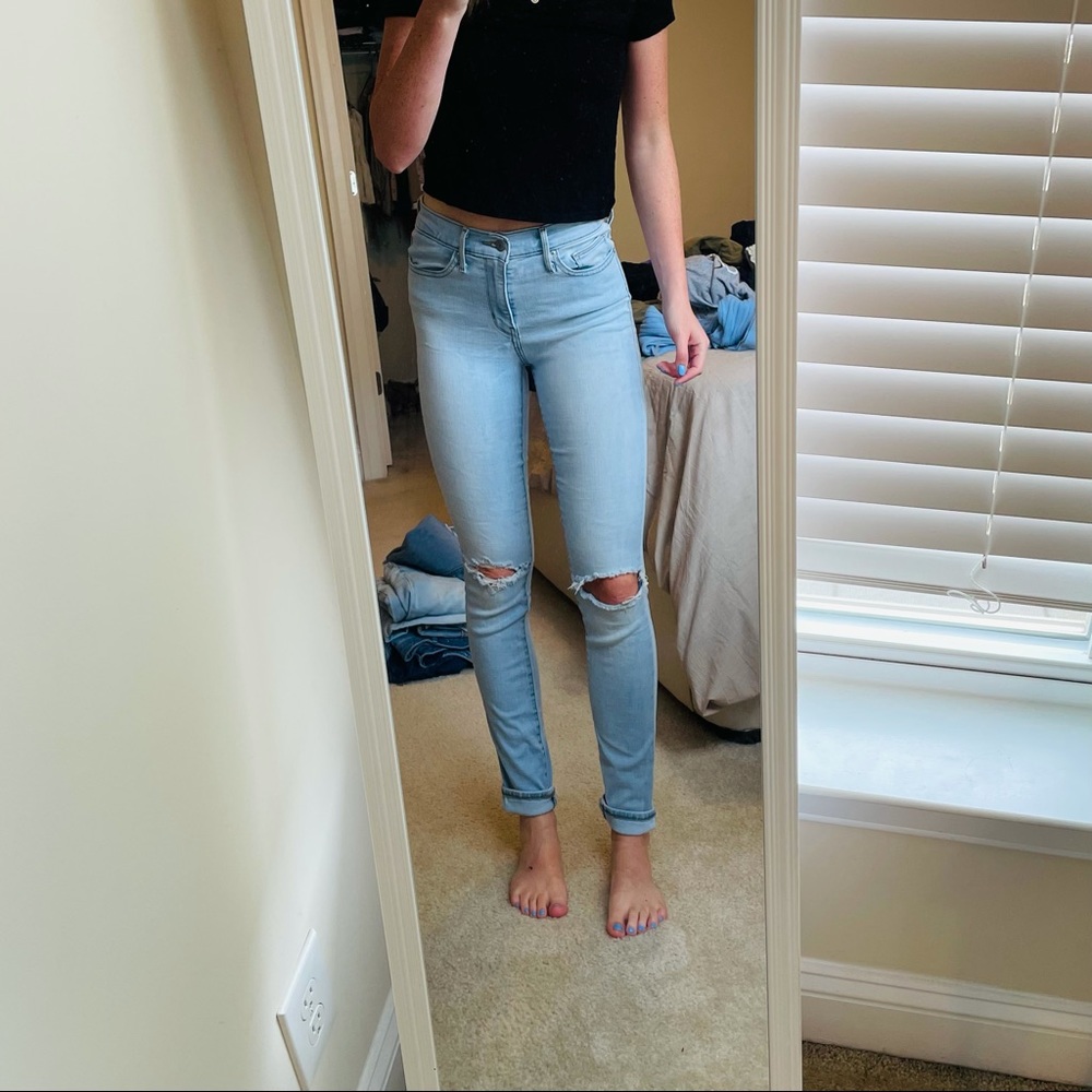 Levi slimming skinny light blue jeans